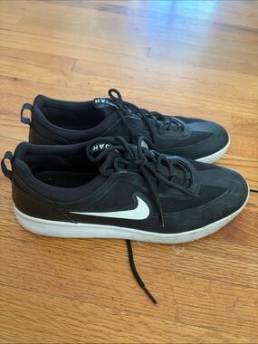 Nike Nyjah Black Men’s Low-Top Sneakers with White Swoosh